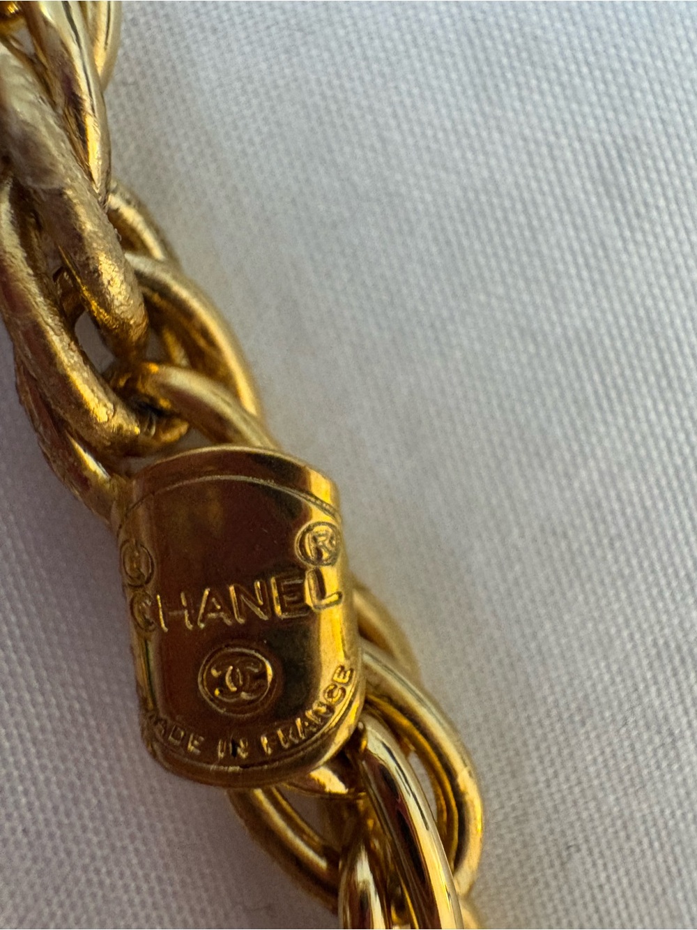 Chanel Gold-Tone Interlocking Pendant bracelet - Picture 3 of 3